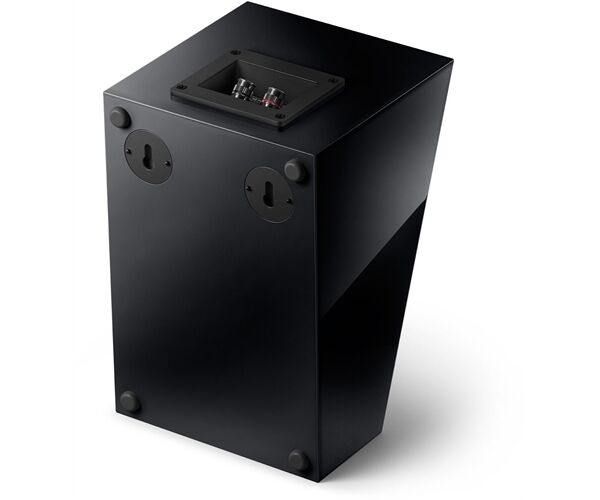 KEF R8 Meta