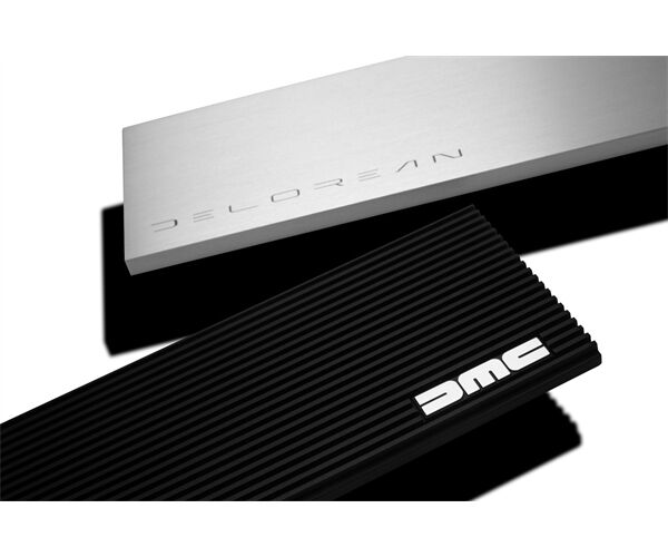 Cambridge Audio Evo 150 DeLorean Edition