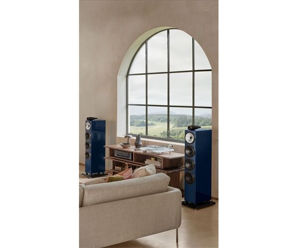 B&W 702 S3 Signature