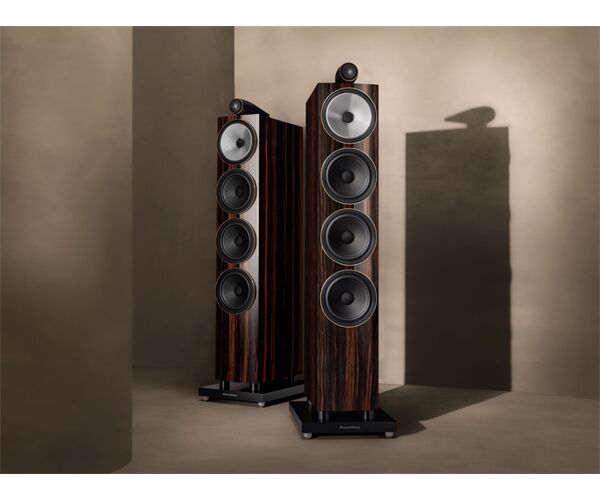 B&W 702 S3 Signature