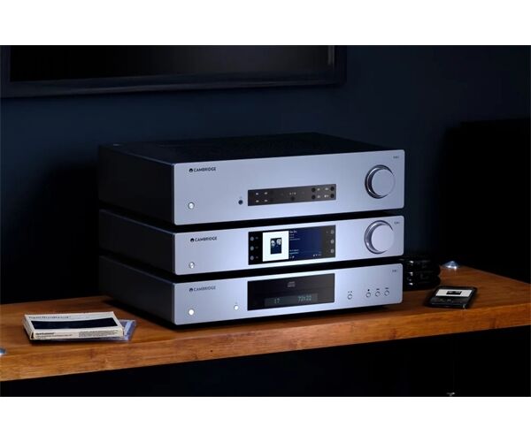 Cambridge Audio CXA81 MKII