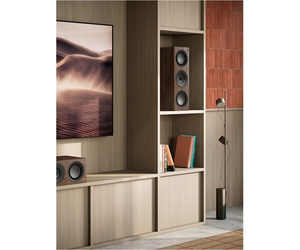 KEF Q6 Meta