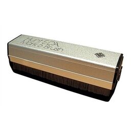 Music Hall hunt brush