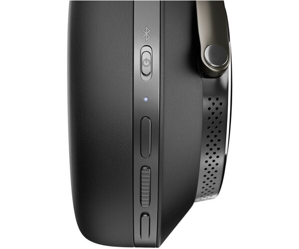 B&W PX8