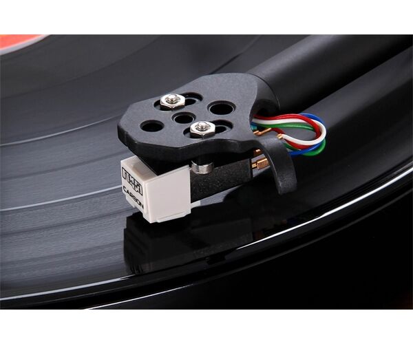Rega Carbon MM