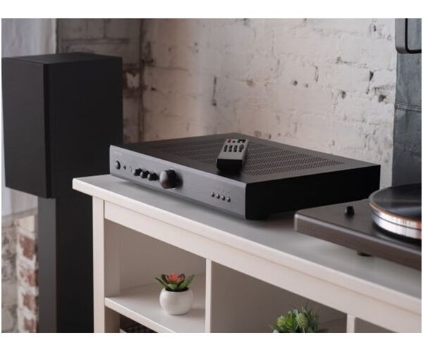 Rotel A8
