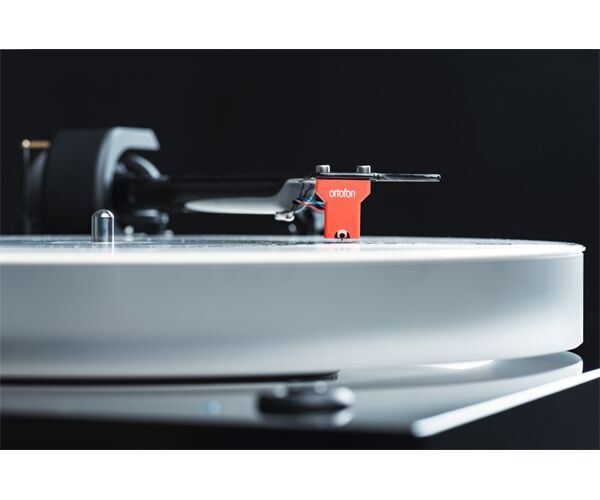 Pro-Ject X2 B (Ortofon MC Quintet Red)